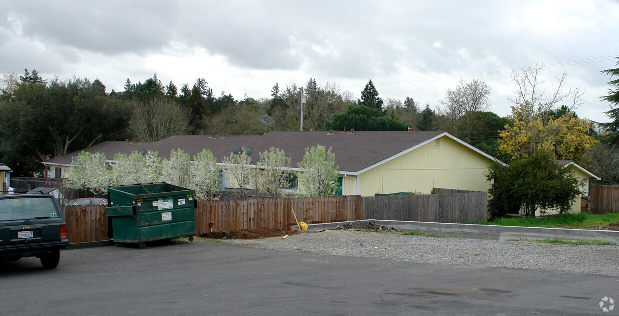 Foto del edificio - 4904 Sonoma Hwy