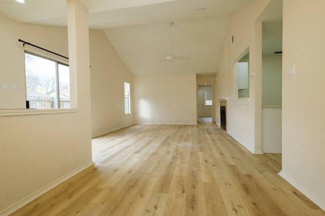 Photo - Woodlake ~ 2 Bedroom Duplex House