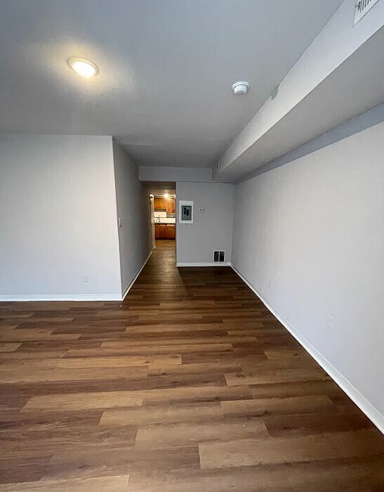Building Photo - 4220 W Girard Ave