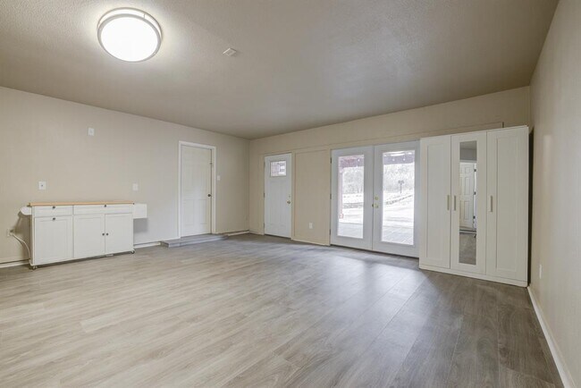 Foto del edificio - 5303 Shady Oak Cir
