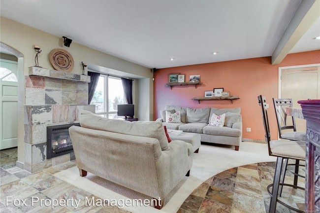 Building Photo - 2530 Yarrow Ct