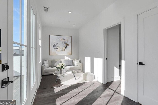 Foto del edificio - 1831 Gotham Ln NE