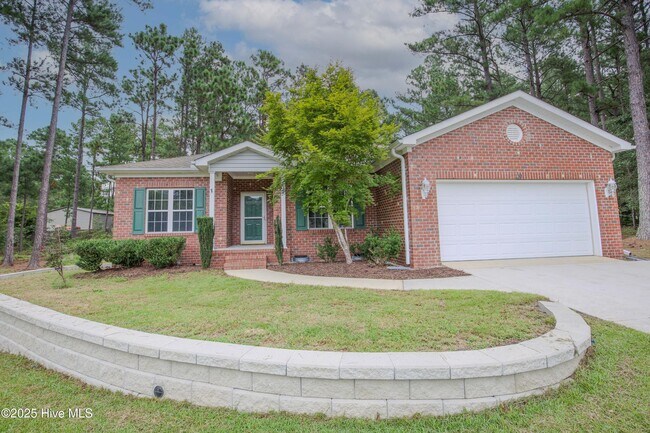 Foto del edificio - 110 Willow Creek Ln