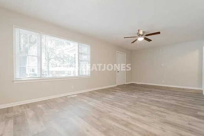 Foto del edificio - 1908 St Louis Ave