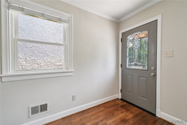Foto del edificio - 4802 Patterson Ave