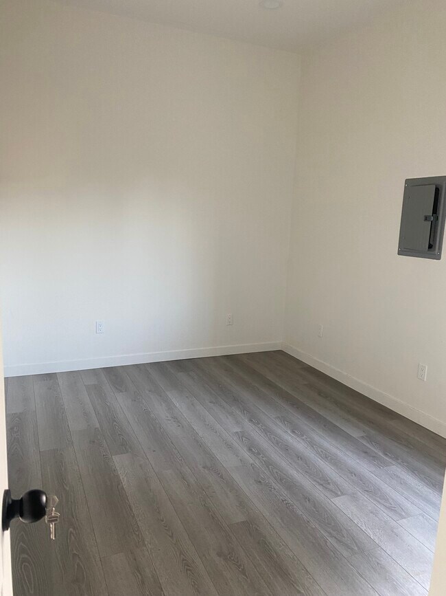 Foto del edificio - 4027 Bemis St