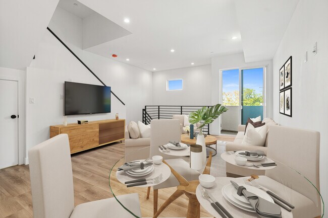 Building Photo - 4916 S Centinela Ave