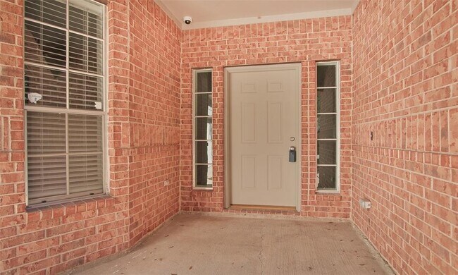 Building Photo - 1126 Colonial Heights Dr