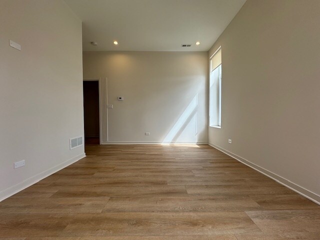 Foto del edificio - 4177 W Belmont Ave
