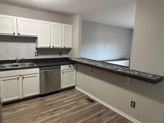 Foto del edificio - 33442 Halle Ct