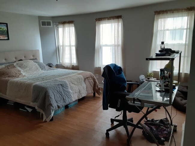 bedroom 1 - 1729 Carey Way
