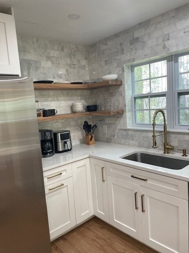 Foto del edificio - 3 Bedroom Single Family Home in Gainesville
