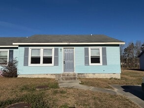 Building Photo - 212 Appaloosa Dr