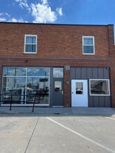 Building Photo - 208 E Franklin St