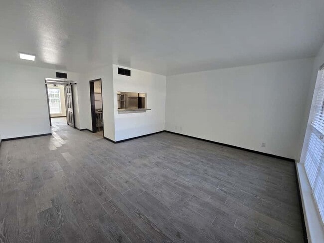 Foto del edificio - 8401 N New Braunfels Ave
