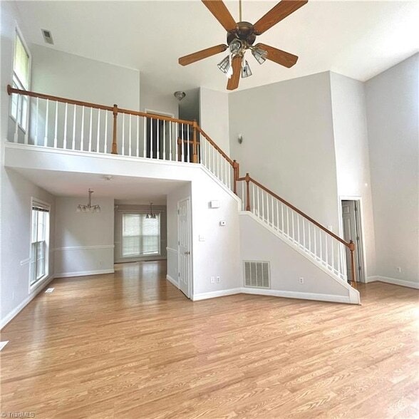 Foto del edificio - 1035 Hawthorne Dr
