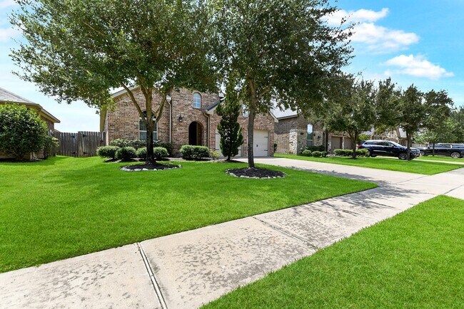 Foto del edificio - 2226 Falcon Brook Dr
