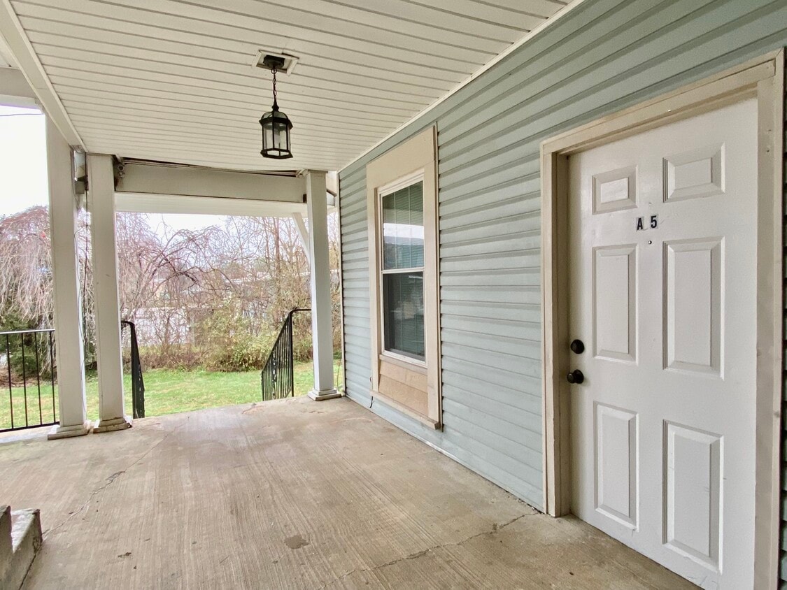 164 W Wall St, Cookeville, TN 38506 Apartments in Cookeville, TN