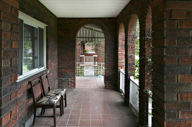 Foto del edificio - 1858 Shaw Ave