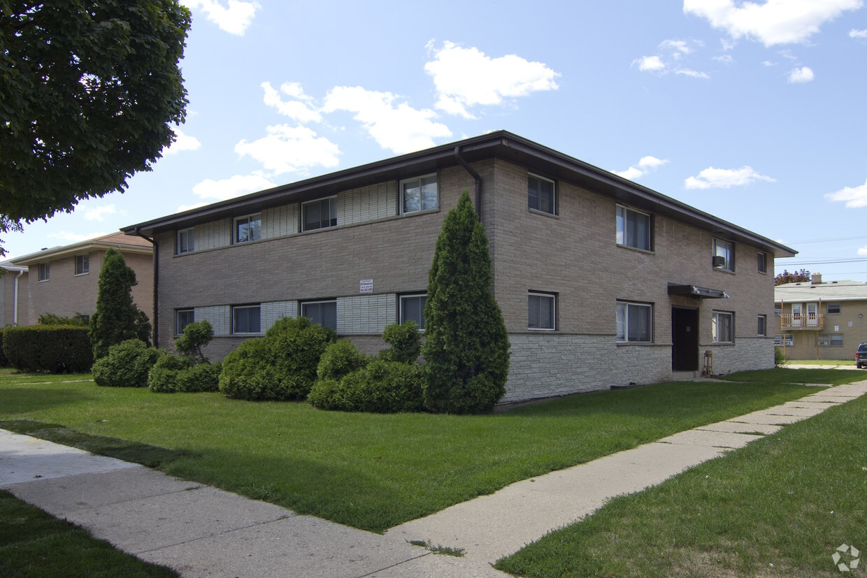 Primary Photo - 5469 N 91st St