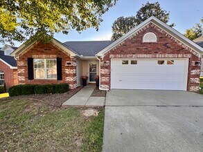 Building Photo - 4 Ridgeview Ln