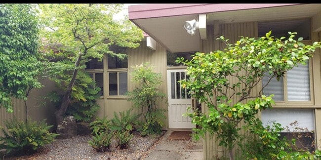 Photo - 721 Las Colindas Rd House