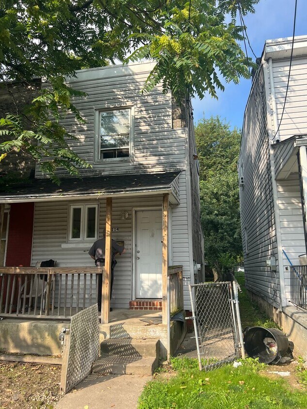 2 Bed Row Home- Chester, PA - 2 Bed Row Home- Chester, PA