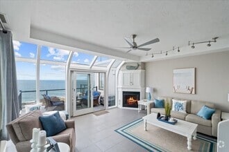 Building Photo - 46 Oceanside Dr