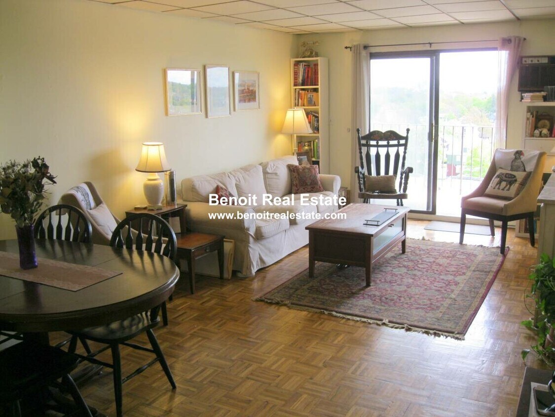 Foto principal - 2353 Massachusetts Ave