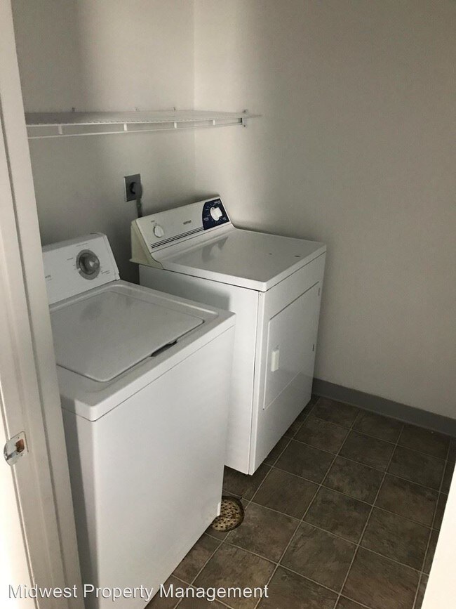 Foto del edificio - 1903-1905 Massachusetts St