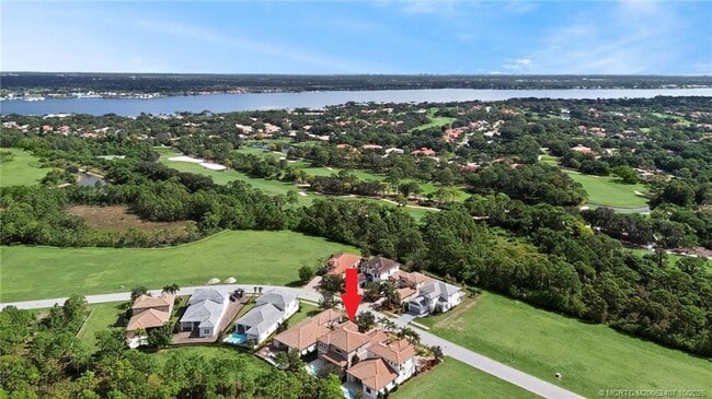 Foto del edificio - 259 Calmo Cir