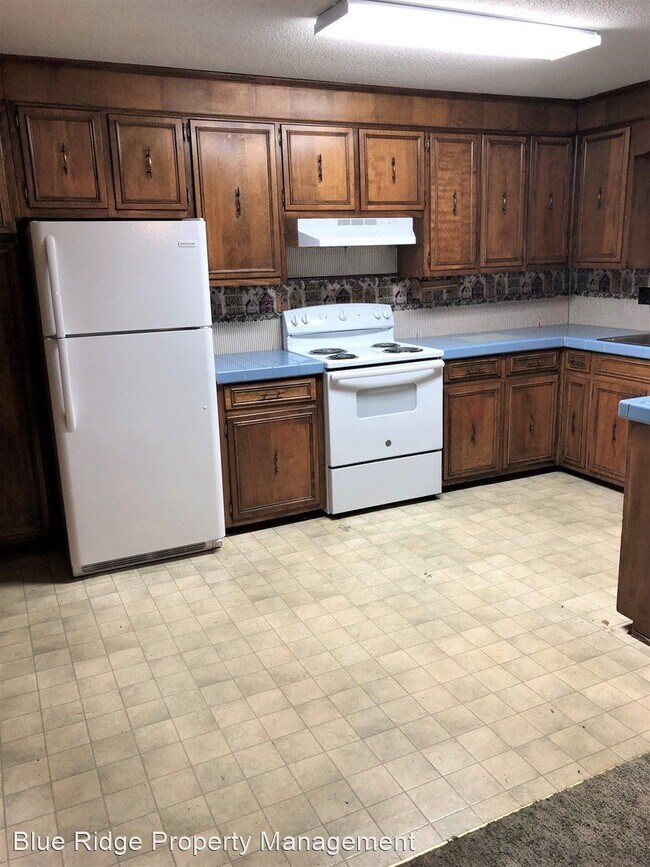 Building Photo - 4 br, 3 bath House - 268 Midfield Drive