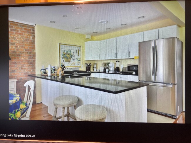 Foto del edificio - 50 Linden Ct