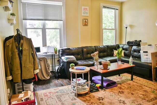 Foto del edificio - 1446 W Fletcher St