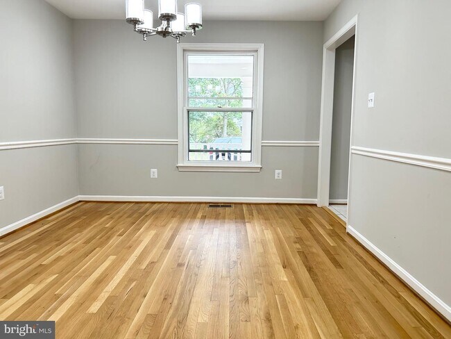 Foto del edificio - 410 Ayr Hill Ave NE