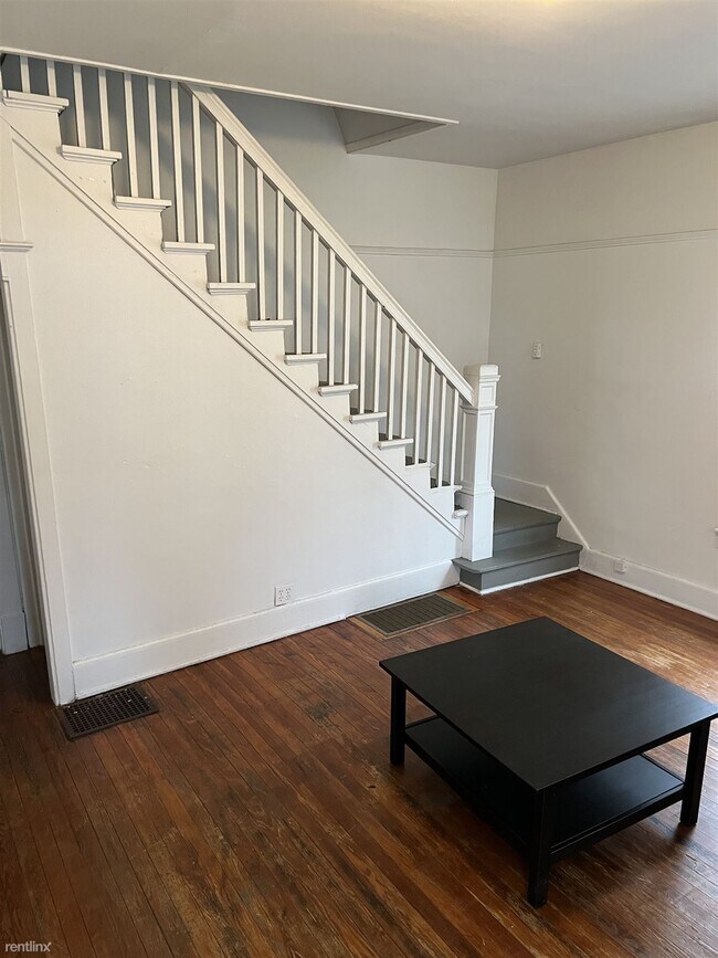 Building Photo - 2 br, 1 bath Duplex - 1103 Perry Street 1