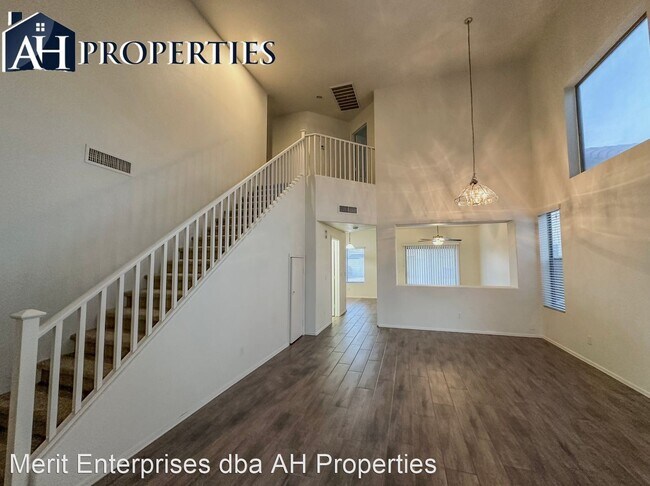 Building Photo - 4 br, 2.5 bath House - 9146 W HAZELWOOD ST
