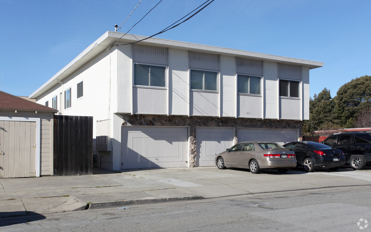 Foto del edificio - 911 2nd Ave