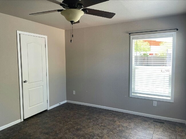 Foto del edificio - 19225 N Cave Creek Rd
