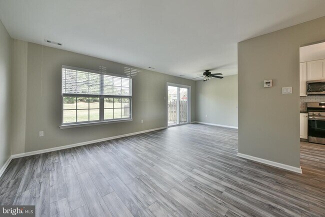 Foto del edificio - 35 Nutmeg Pl