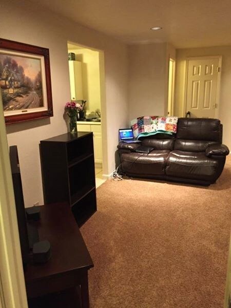 Foto principal - 320 E Howard Ave