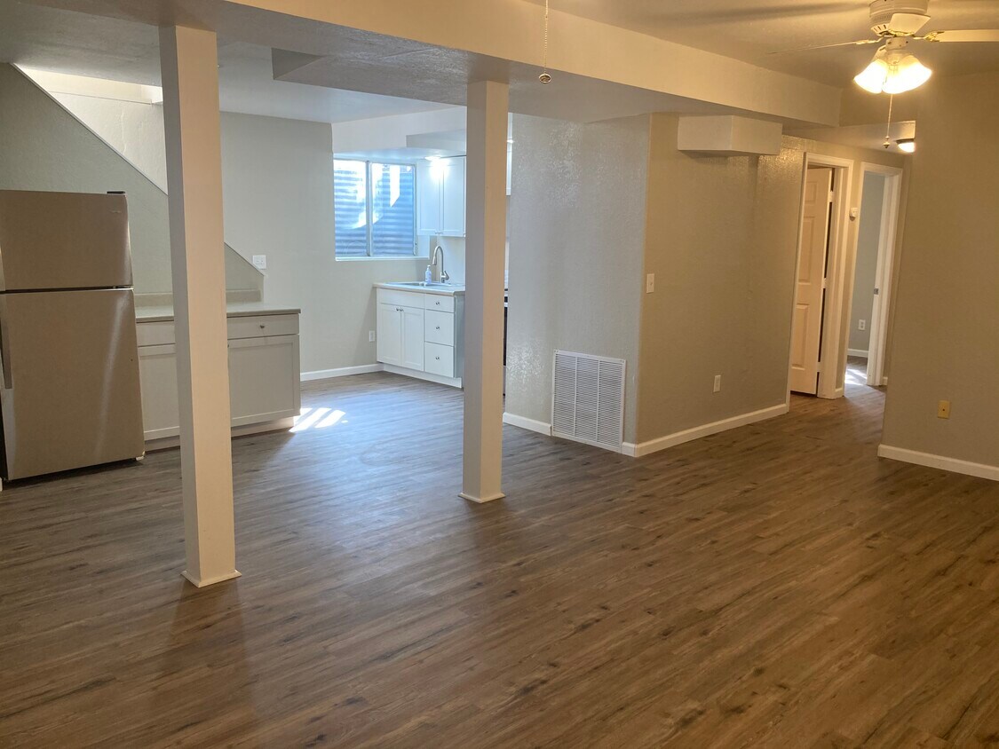 411 W Main St Unit B, Grand Junction, CO 81501 Apartments in Grand