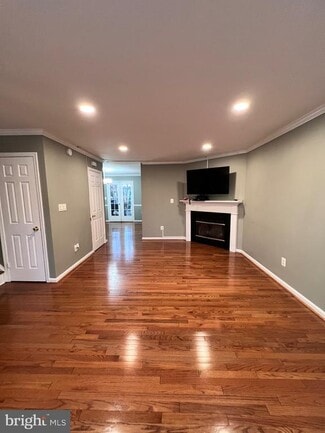 Building Photo - 7783 Black Horse Ct