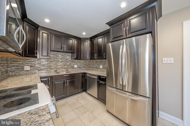 Foto del edificio - 131 Andover Dr