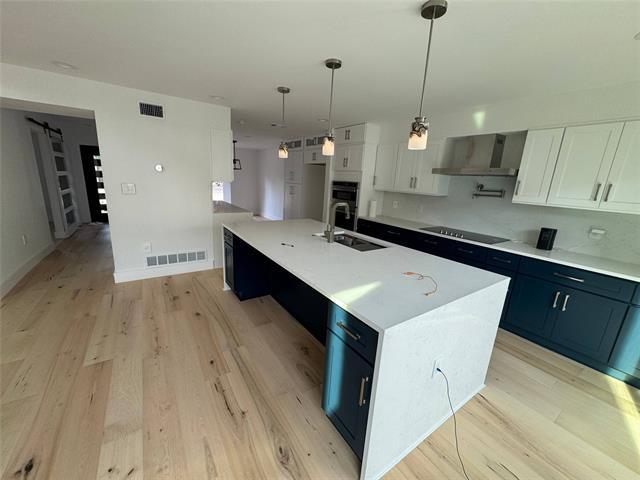 Building Photo - 6462 Southpoint Dr