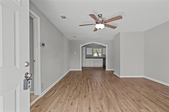 Foto del edificio - 5931 Southville St