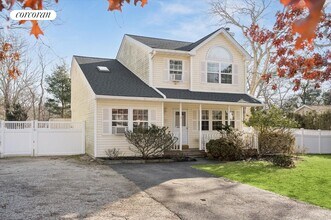 Building Photo - 7 Huckleberry Ln