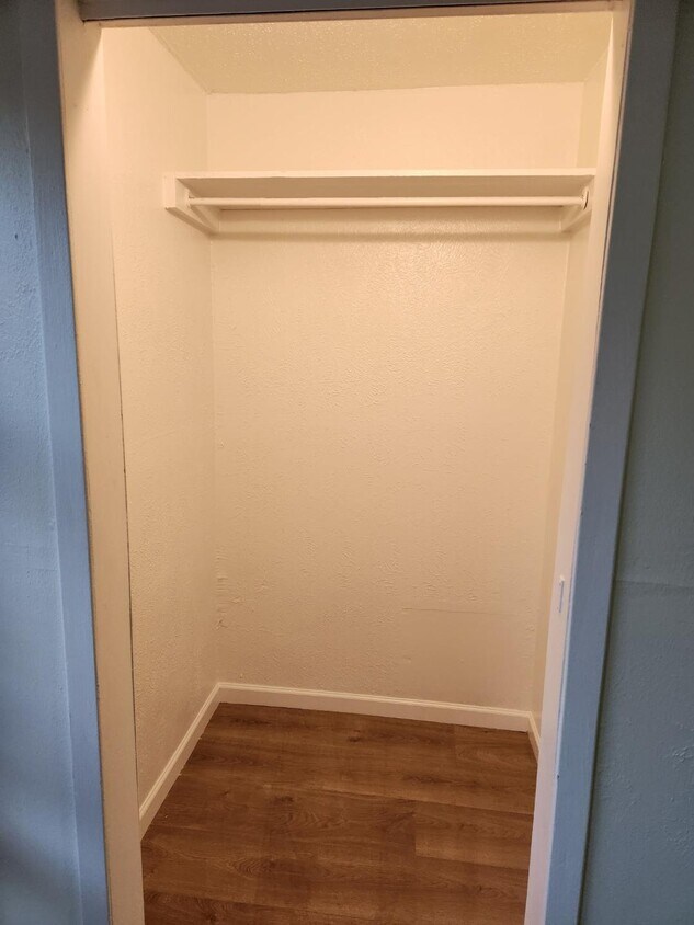 Foto principal - 4618 Country Creek Dr