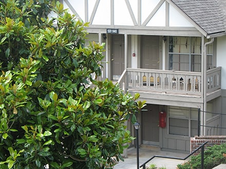 Building Photo - 6400 Lonas Dr
