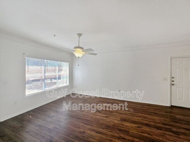 Foto del edificio - 4802 51st St W